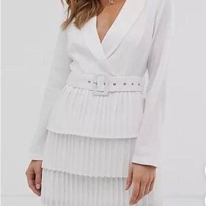 Chic White Long Sleeve Pleated dress